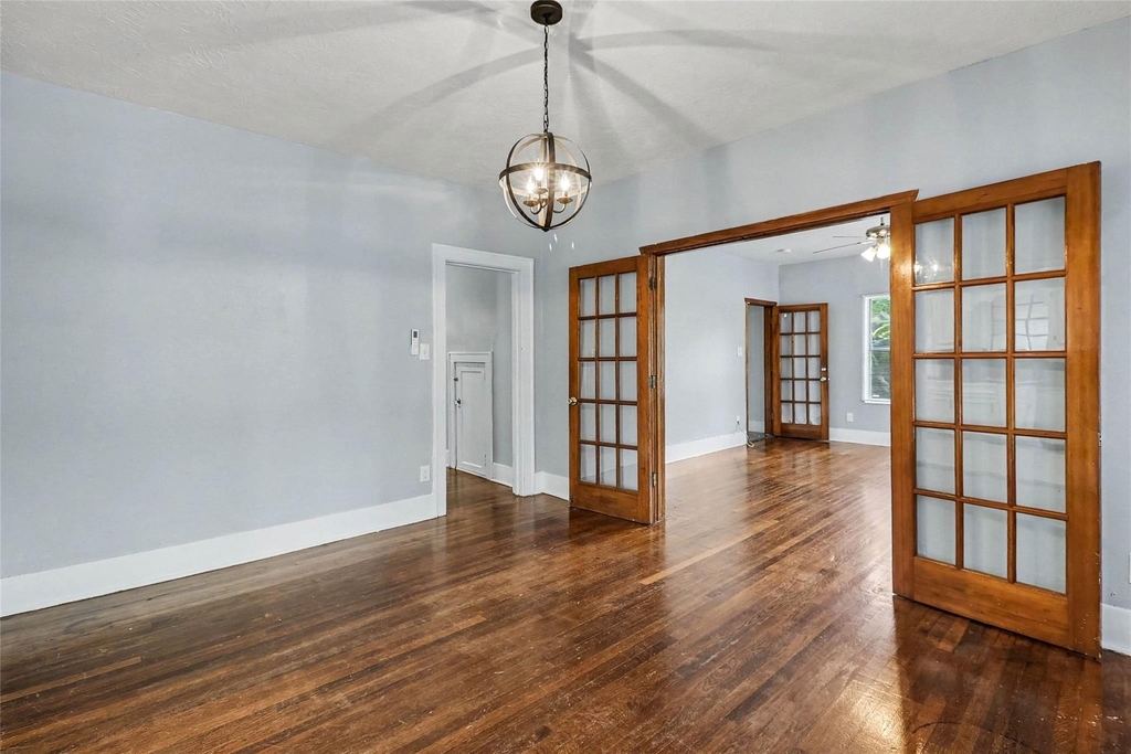 5121 Polk Street - Photo 5
