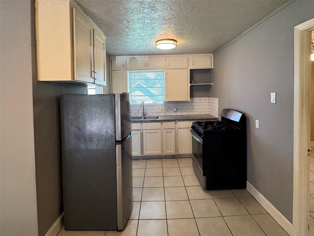 311 Randall Street - Photo 4