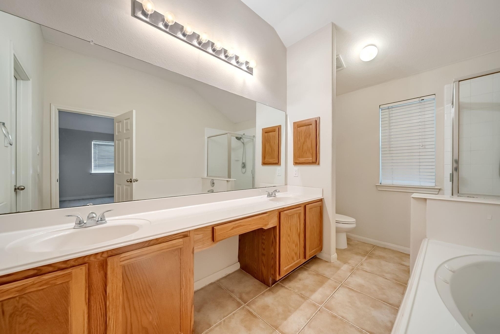 12810 Lake Shore Drive - Photo 16