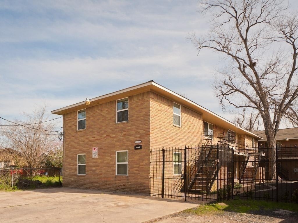 3202 Yale Street - Photo 2