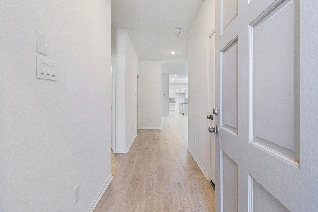 249 Edgewater Drive - Photo 3