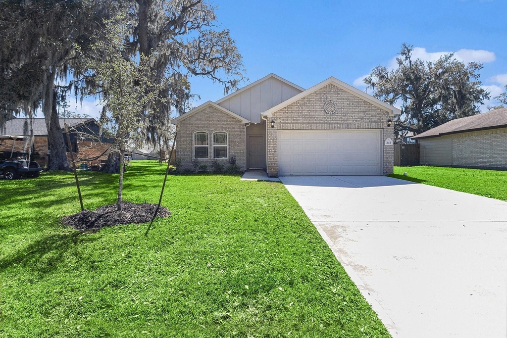 249 Edgewater Drive - Photo 0