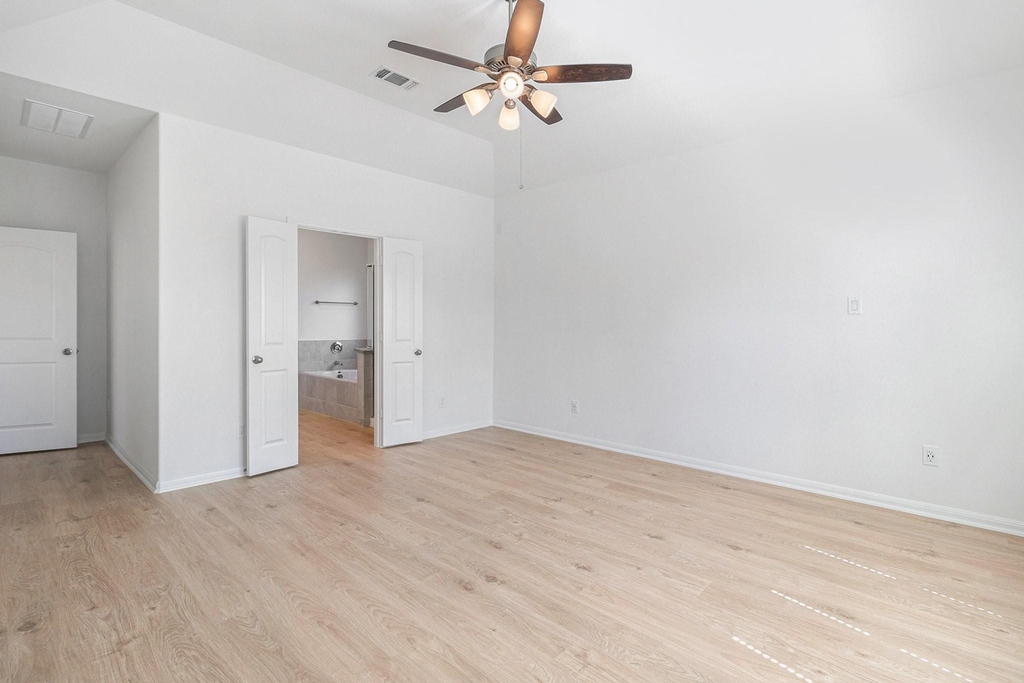 249 Edgewater Drive - Photo 15