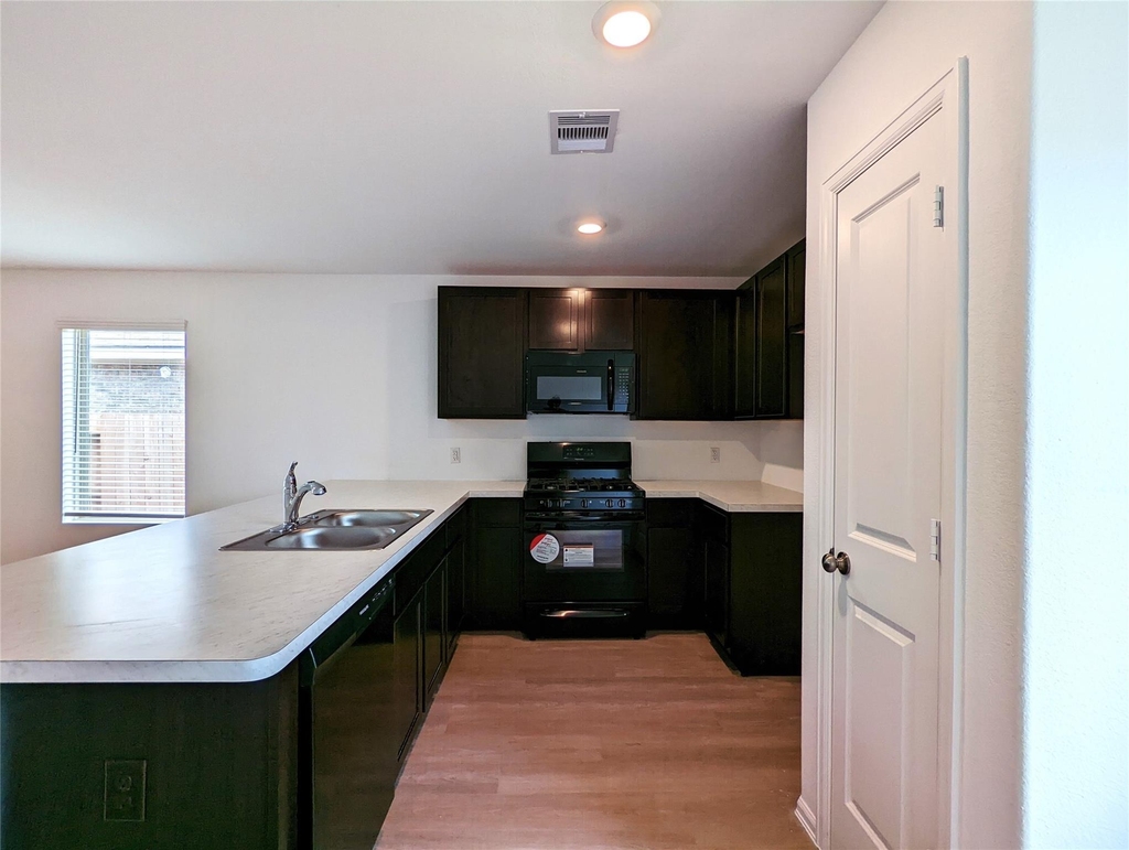 8810 Wooster Trails Drive - Photo 6