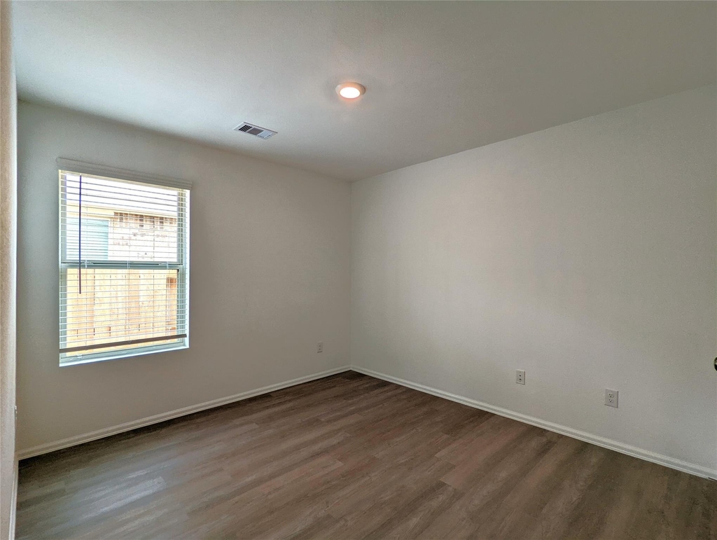8810 Wooster Trails Drive - Photo 9