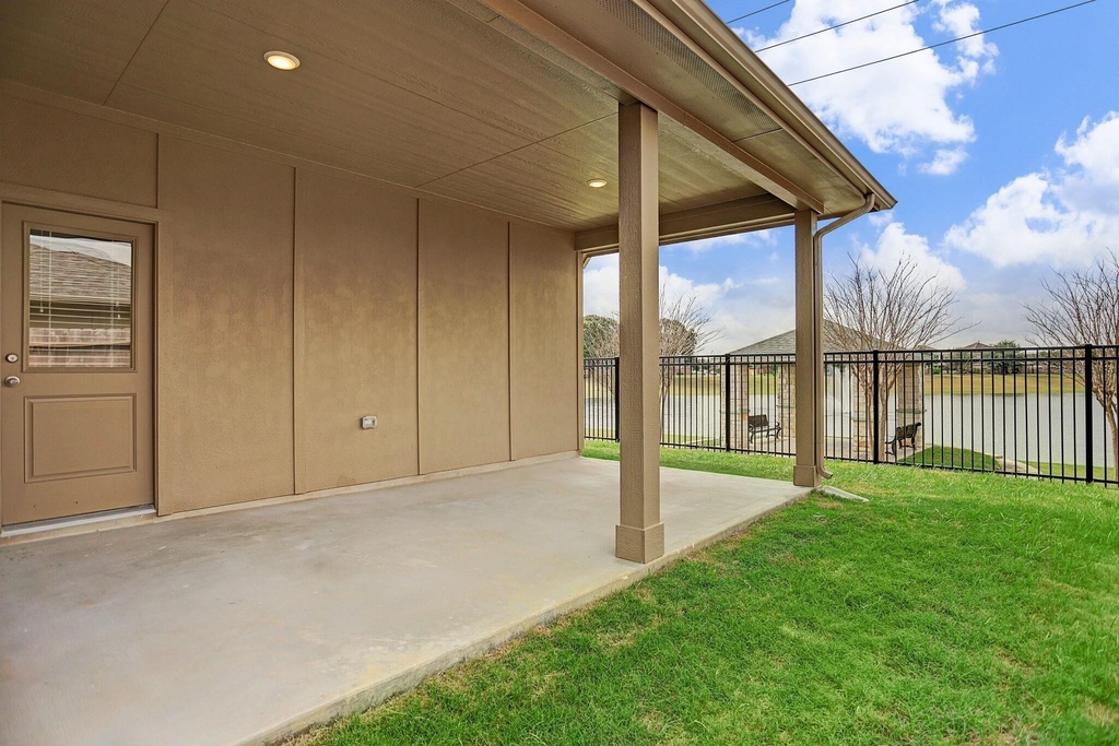 18215 Alora Springs Trace - Photo 10