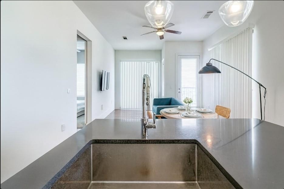 1508 Blodgett Street - Photo 1