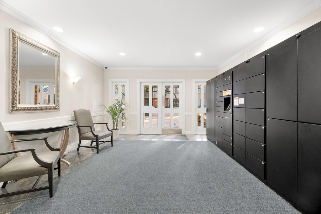 355 N Post Oak Lane - Photo 4