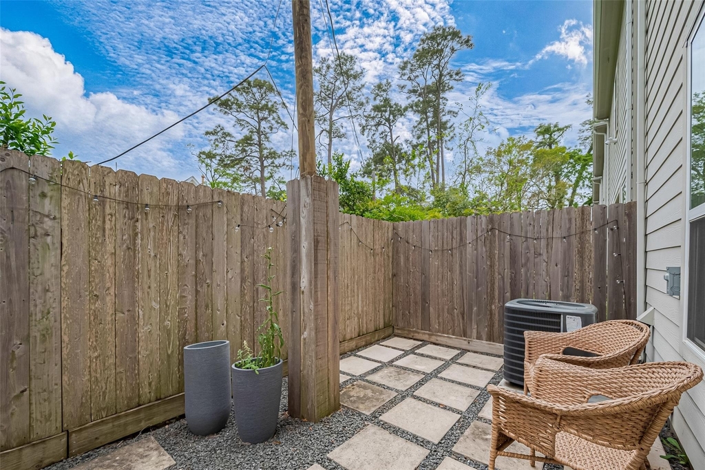 5209 Pinemont Creek Lane - Photo 14