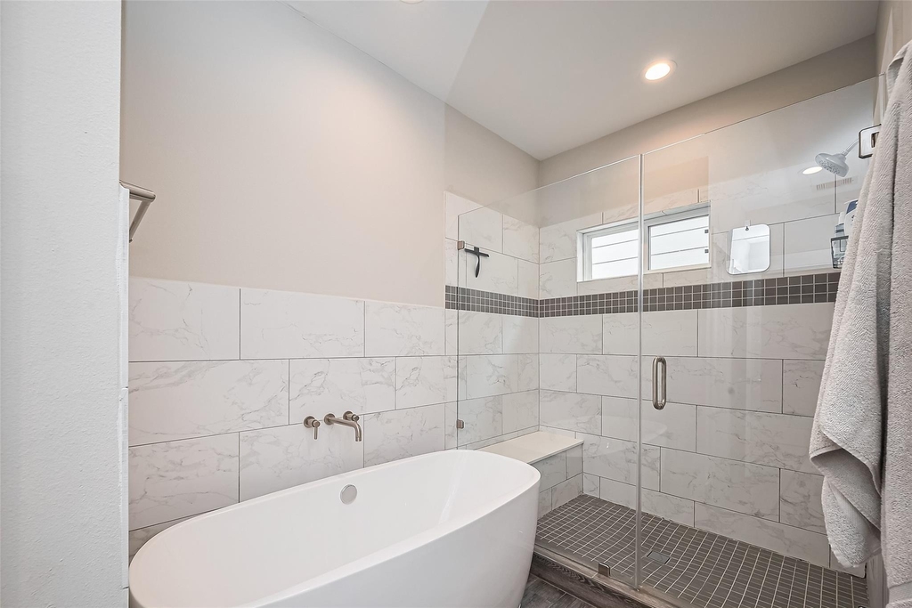 5209 Pinemont Creek Lane - Photo 8