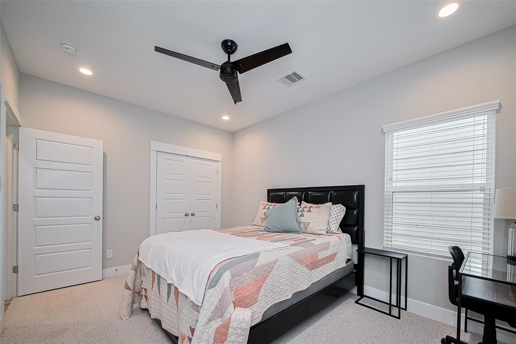 5209 Pinemont Creek Lane - Photo 9