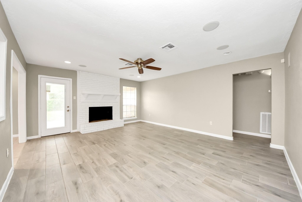 18703 Shay Lane - Photo 3