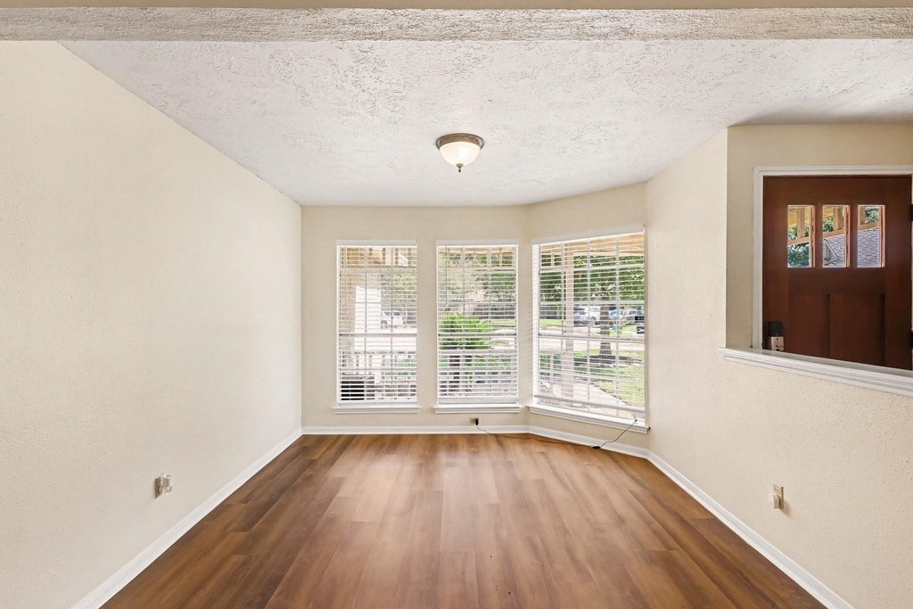 8503 Grove Park Drive - Photo 6