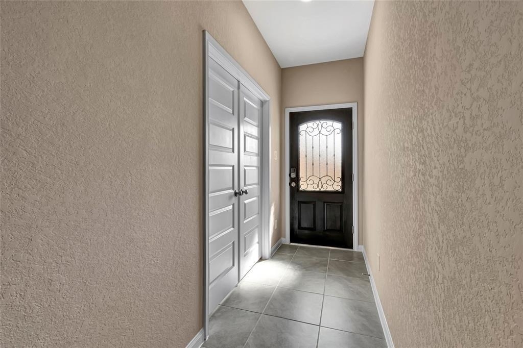 903 Cloverdale Drive - Photo 1
