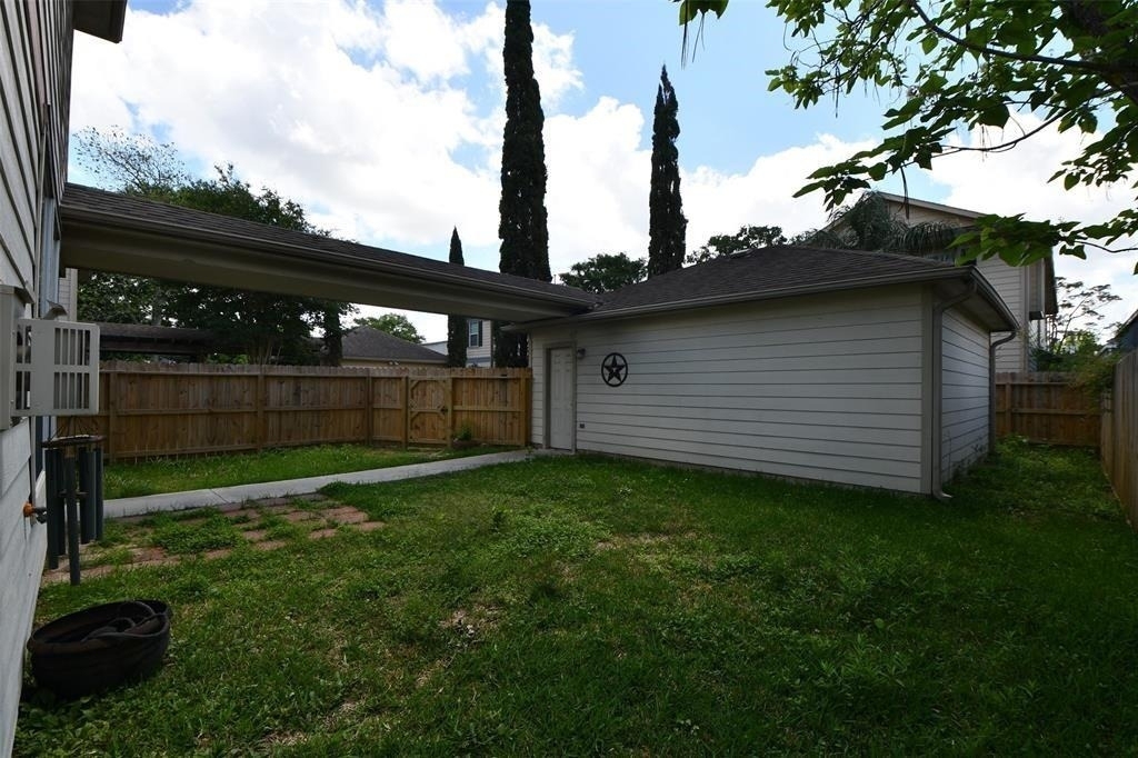 919 Fisher Street - Photo 39