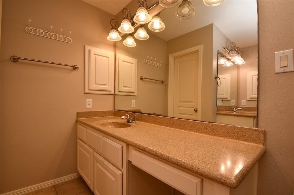 919 Fisher Street - Photo 25