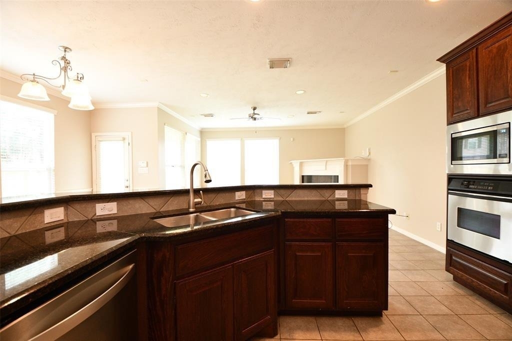 919 Fisher Street - Photo 14