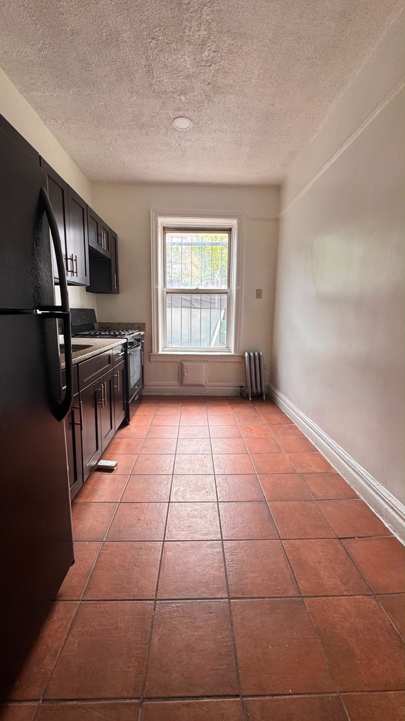 1660 Sterling Place - Photo 0