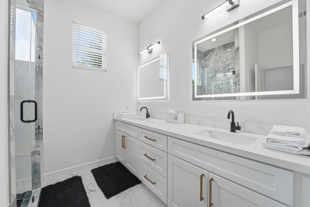 5839 Southwell Street - Photo 18