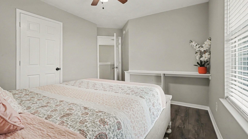 1927 Pinewood Court - Photo 22