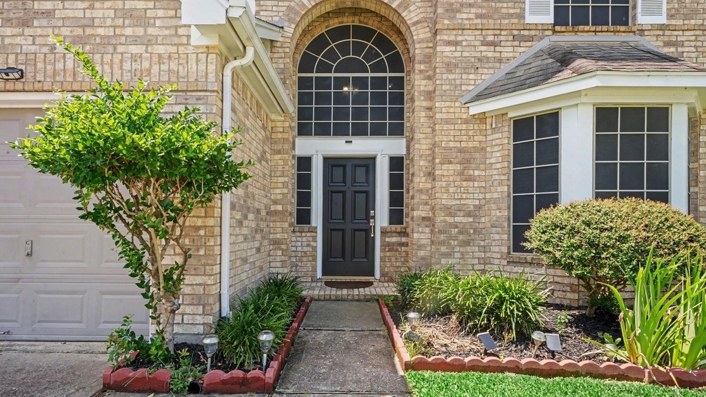 1927 Pinewood Court - Photo 5