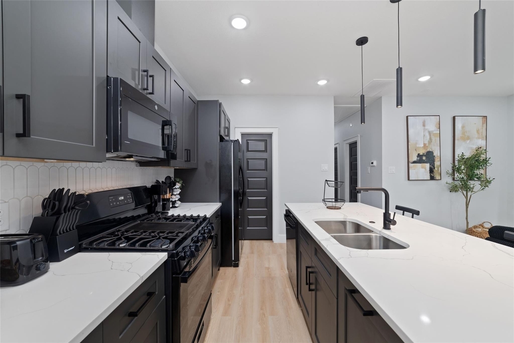 1615 Dolly Wright Street - Photo 11