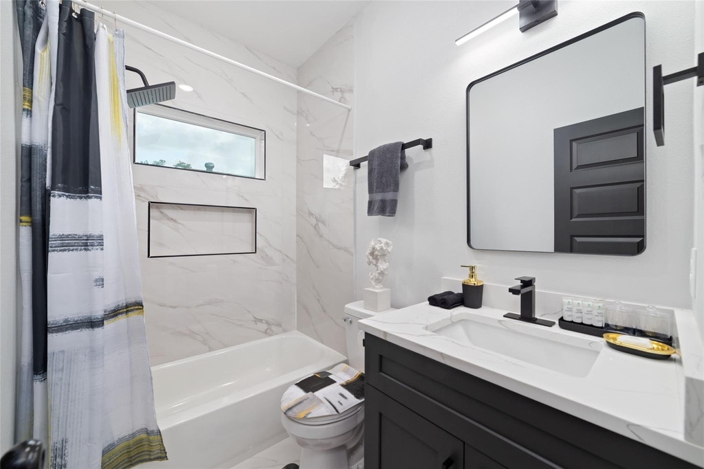 1615 Dolly Wright Street - Photo 4