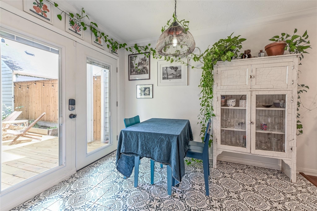1004 Ruthven Street - Photo 5