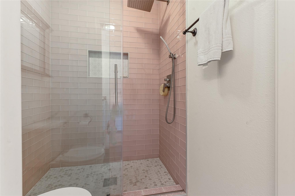 1004 Ruthven Street - Photo 11