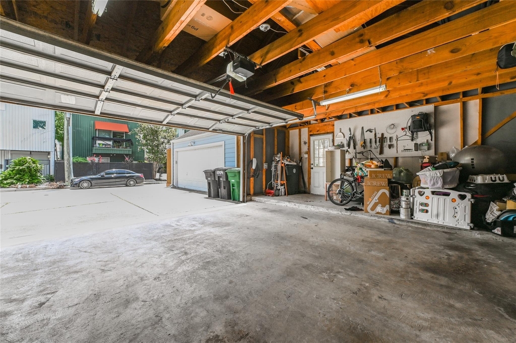1004 Ruthven Street - Photo 21