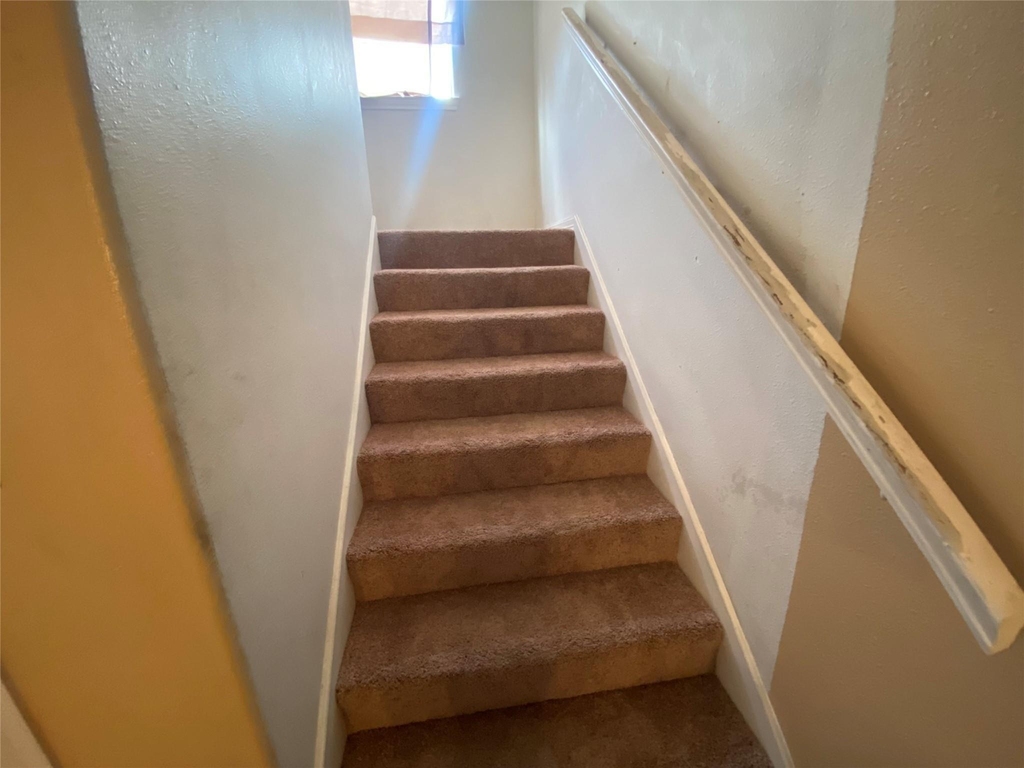 5330 Longmeadow Street - Photo 3