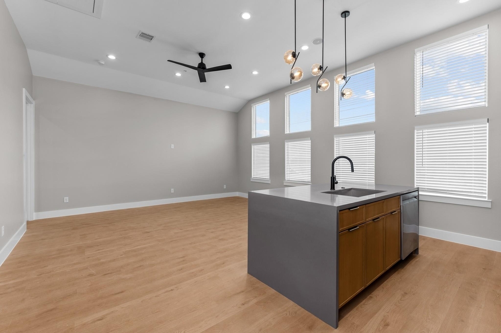 3523 Hadley Street - Photo 8