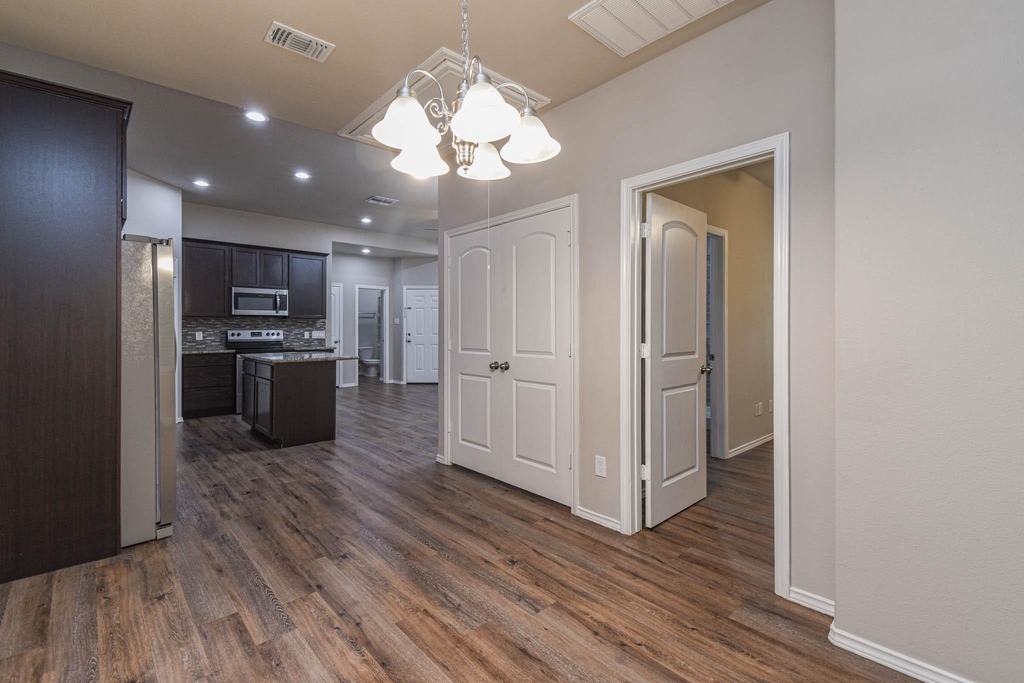 15633 Sycamore Dr - Photo 7