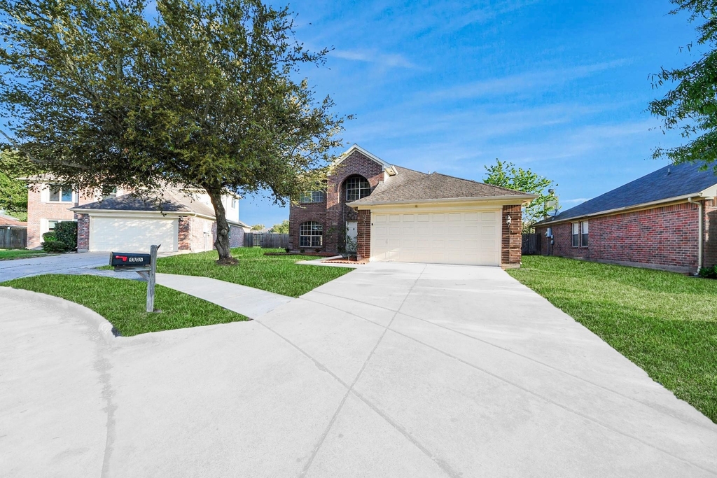 4805 E Columbary Drive - Photo 1