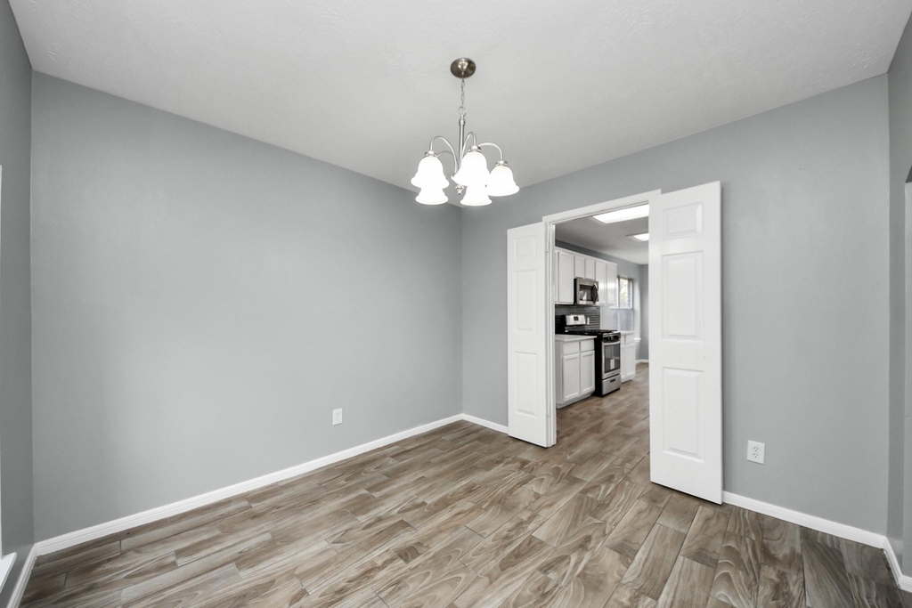4805 E Columbary Drive - Photo 6