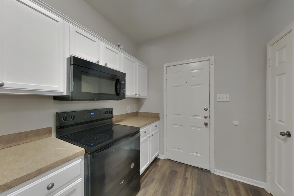 11403 Carla Street - Photo 6