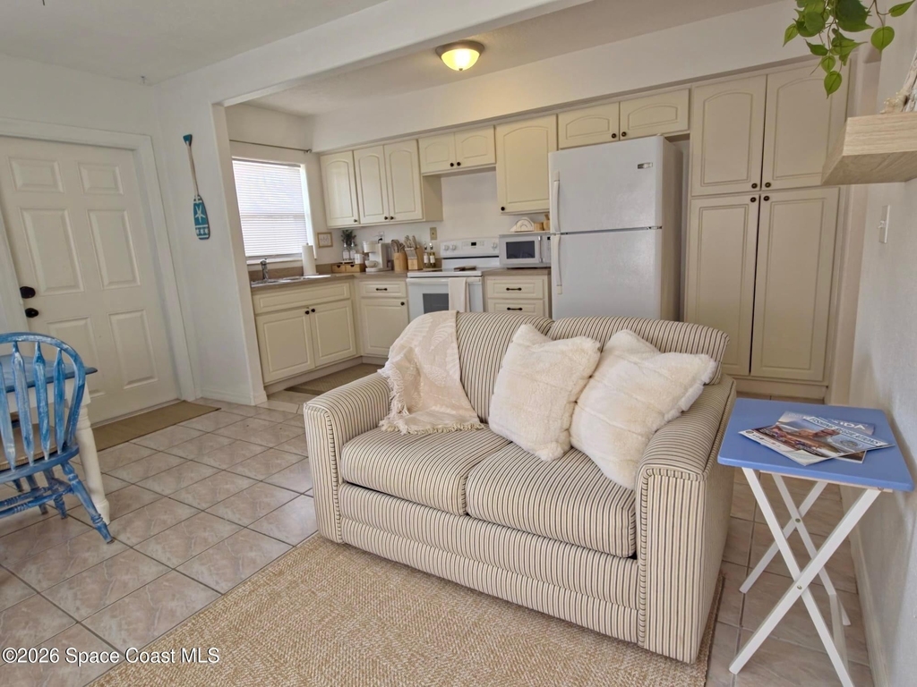 1403 S Miramar Avenue - Photo 2