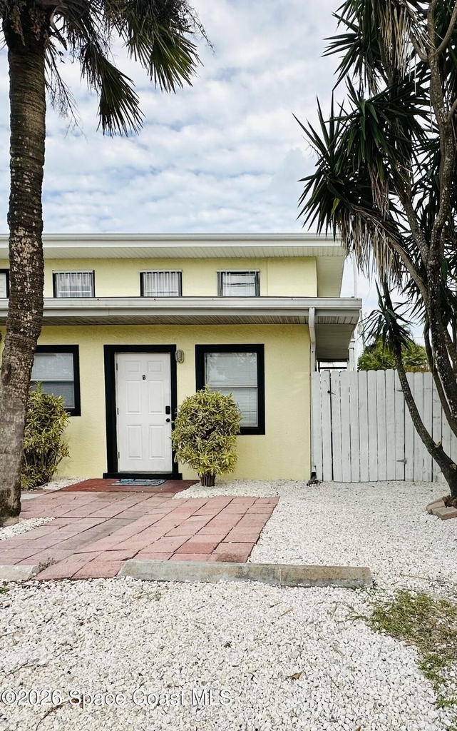1403 S Miramar Avenue - Photo 0