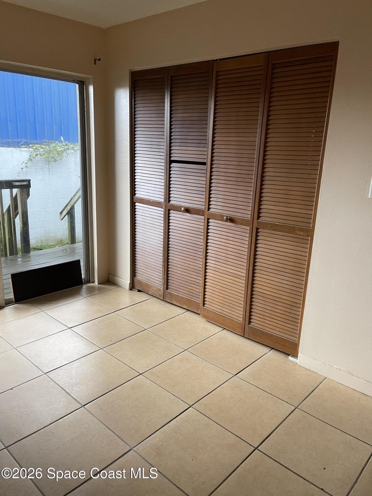 73 Nw Irwin Avenue - Photo 3