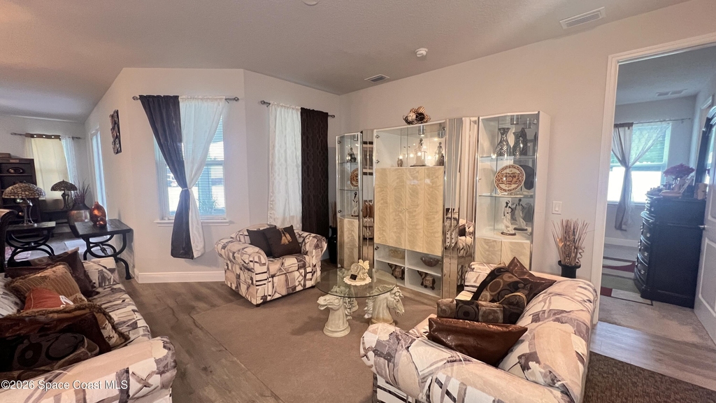 924 Captiva Island Circle Sw - Photo 5