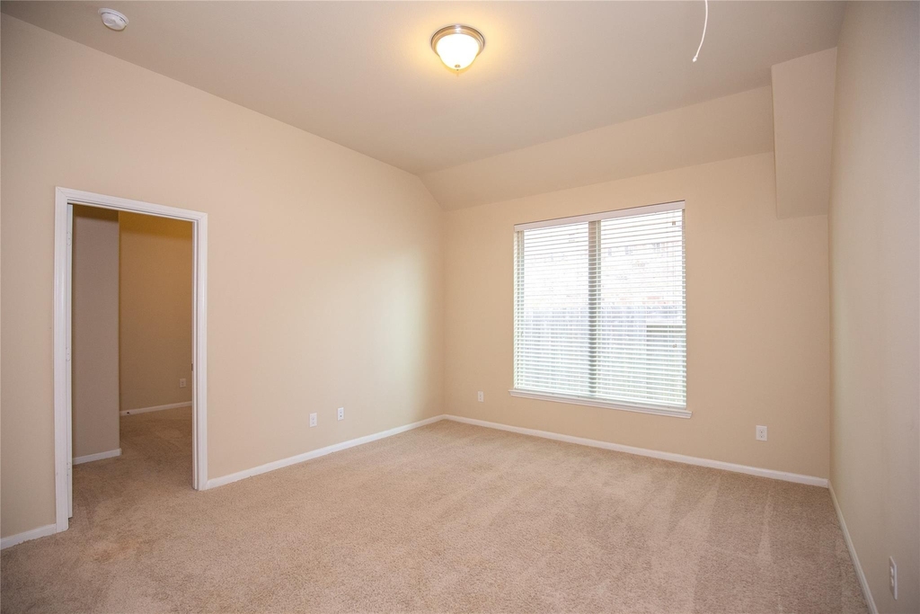 311 Lockridge Hill Ln - Photo 22