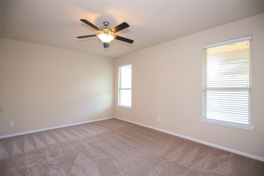311 Lockridge Hill Ln - Photo 7