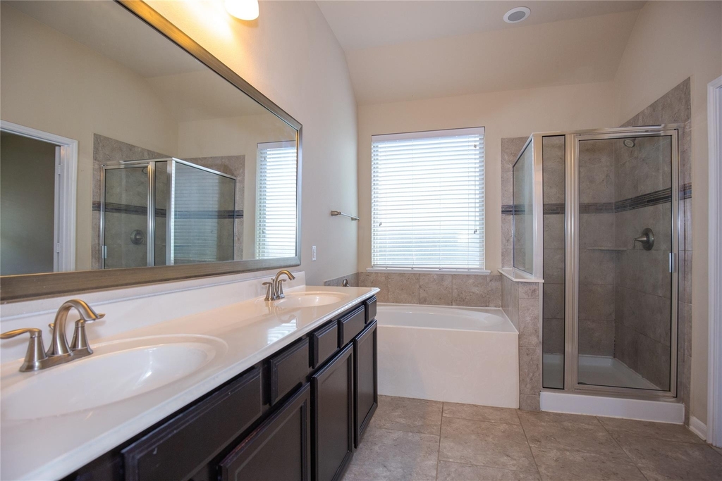 311 Lockridge Hill Ln - Photo 11
