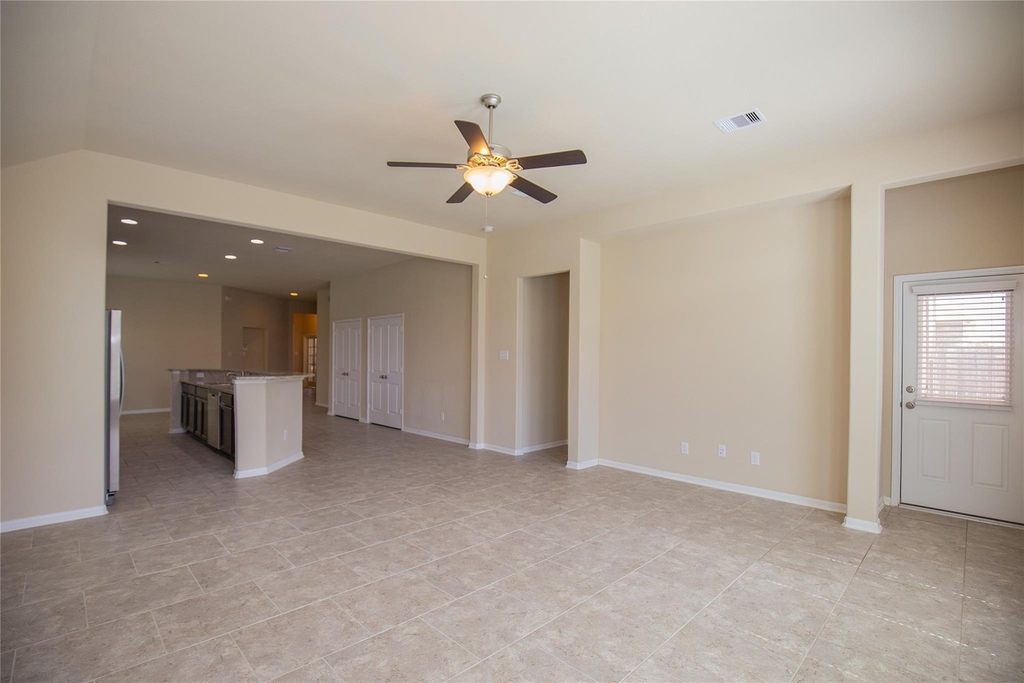 311 Lockridge Hill Ln - Photo 16