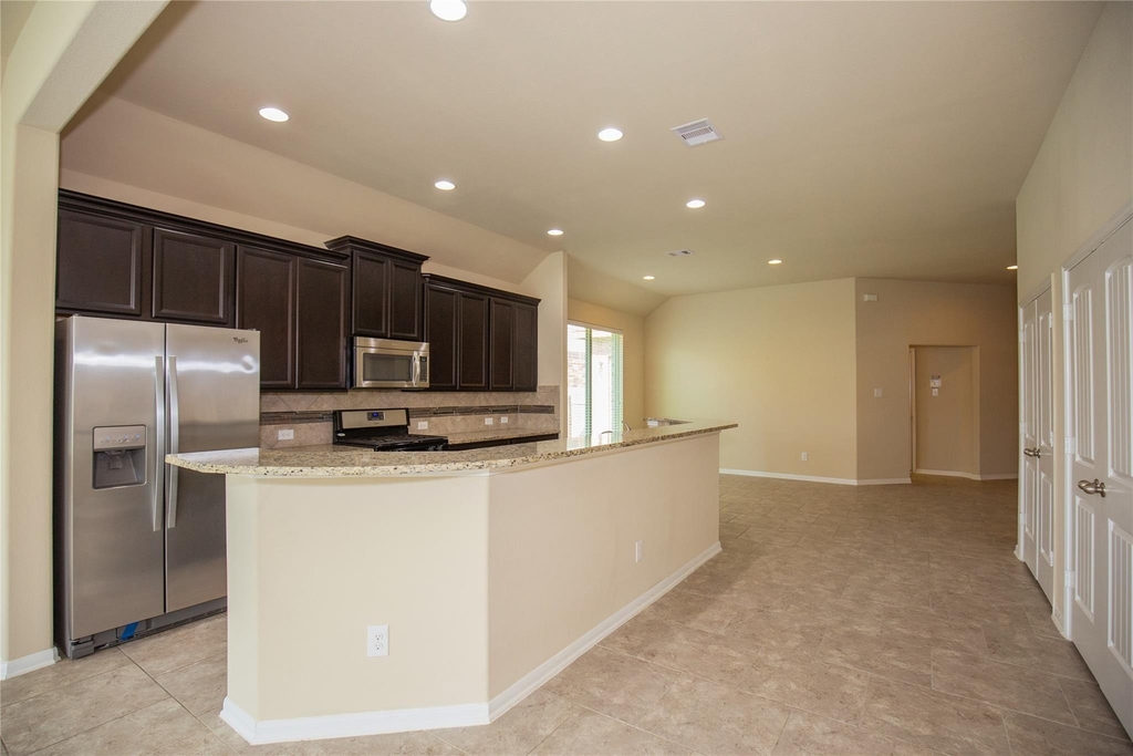 311 Lockridge Hill Ln - Photo 9
