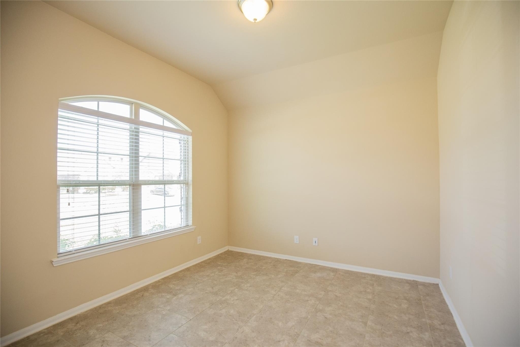 311 Lockridge Hill Ln - Photo 15