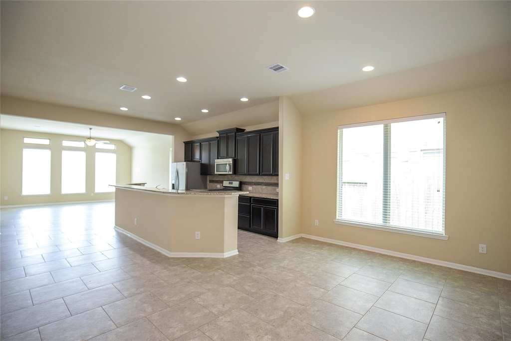 311 Lockridge Hill Ln - Photo 13