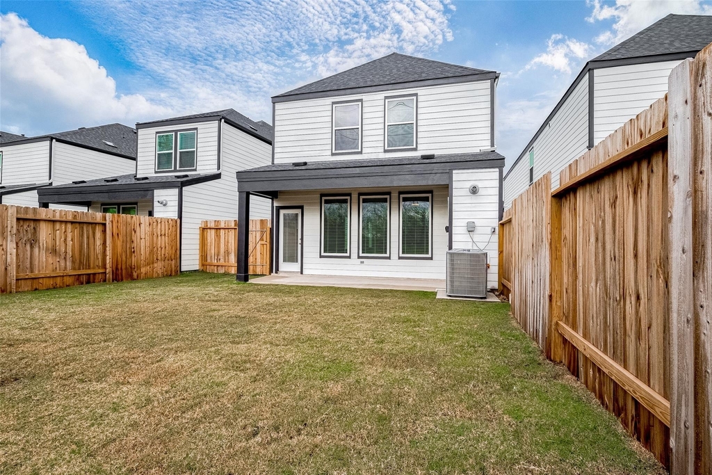 3204 Crown Gate Drive - Photo 32
