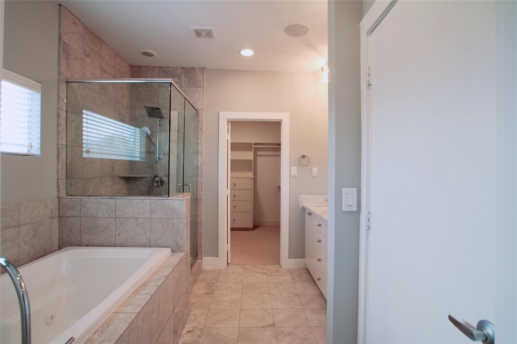 4701 Caroline Street - Photo 19
