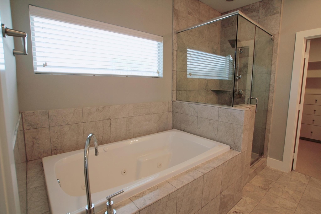 4701 Caroline Street - Photo 20